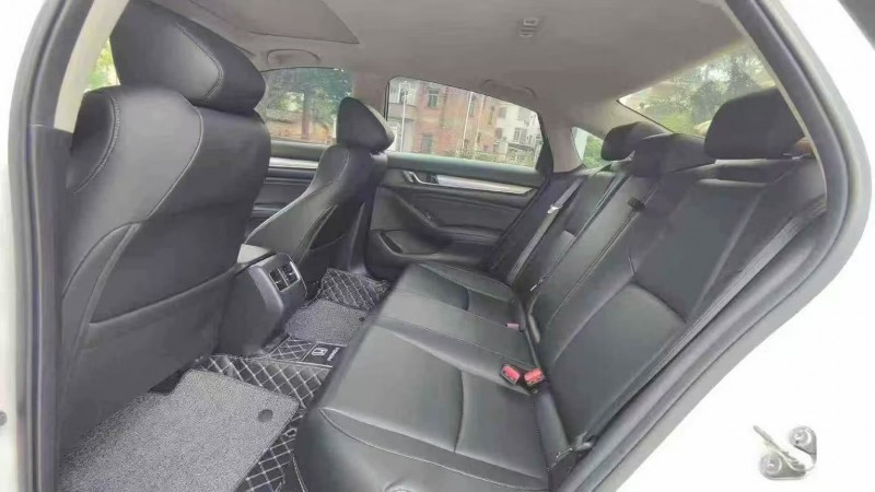 汕头21年本田雅阁6