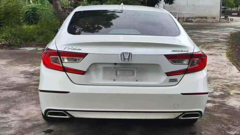 汕头21年本田雅阁9