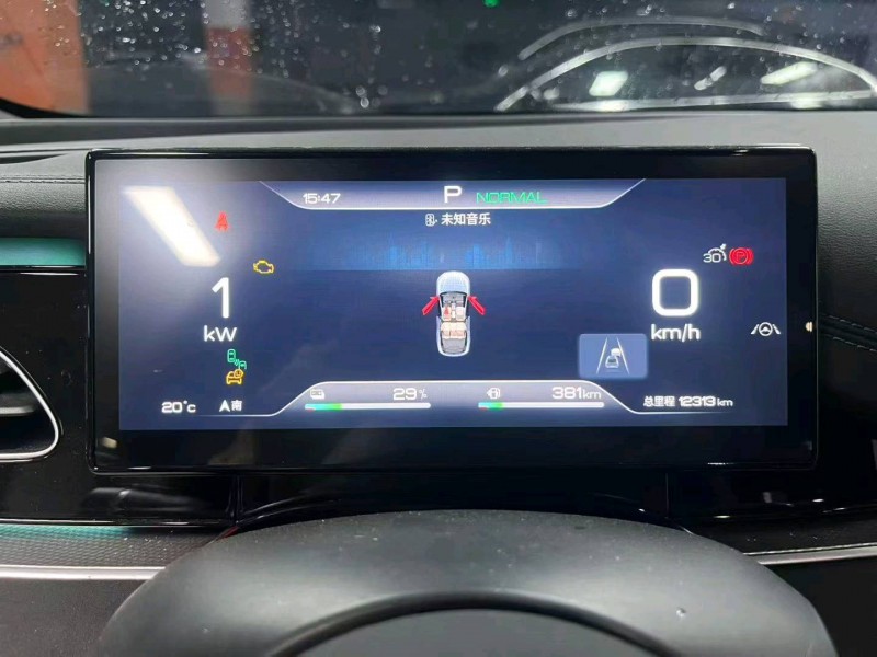 成都25年比亚迪海豹4