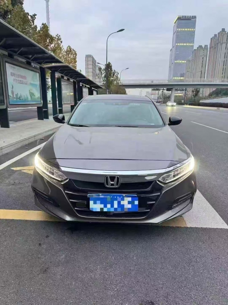 萍乡21年本田雅阁1