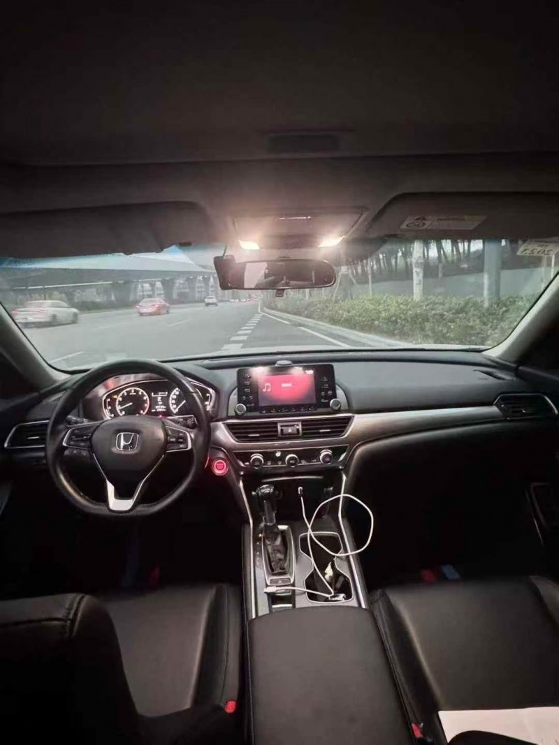 萍乡21年本田雅阁4