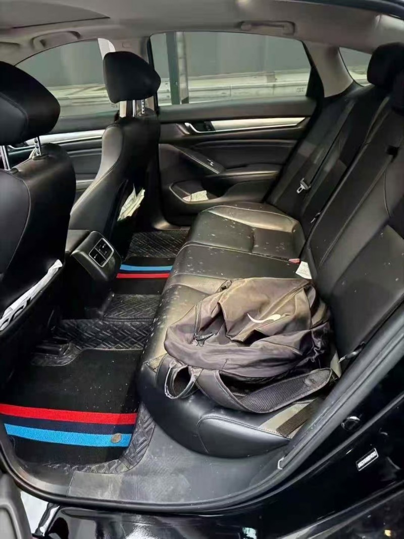 萍乡21年本田雅阁5