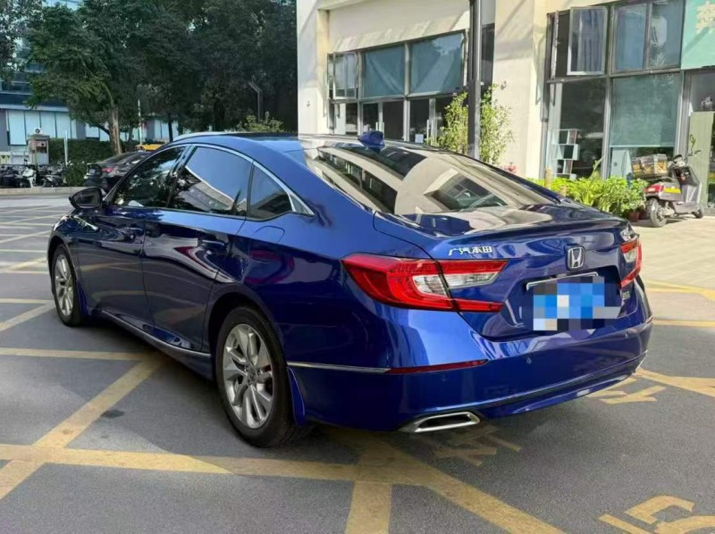 深圳19年本田雅阁8