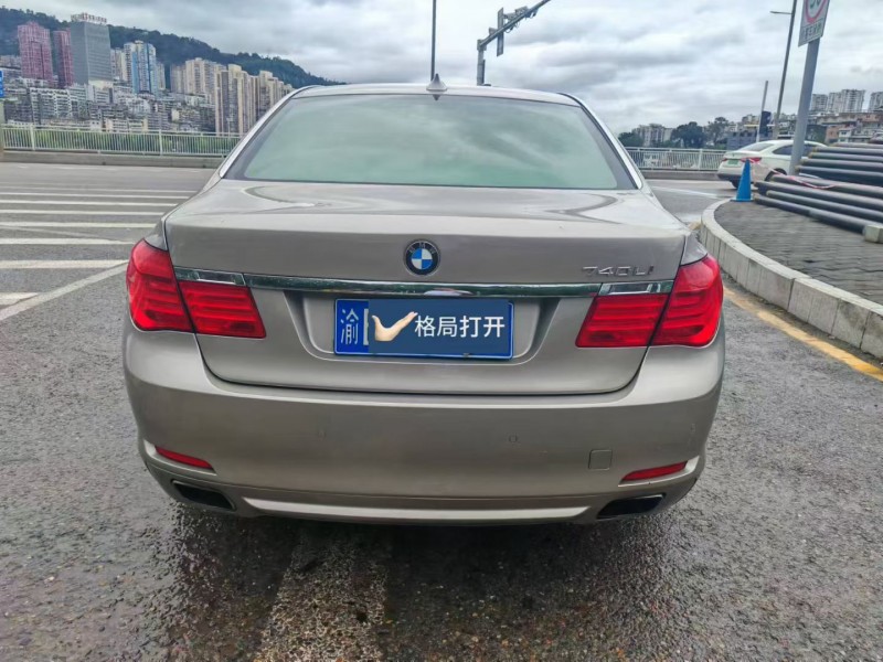 重庆12年宝马7系4