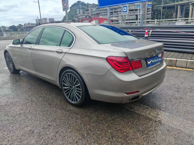 重庆12年宝马7系7