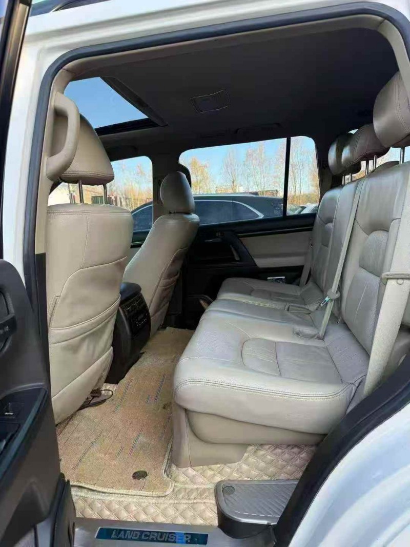 唐山09年丰田兰德酷路泽6