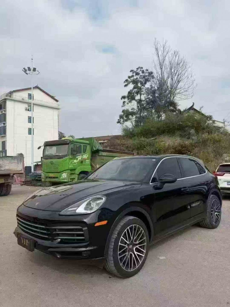 常德22年保时捷卡宴2