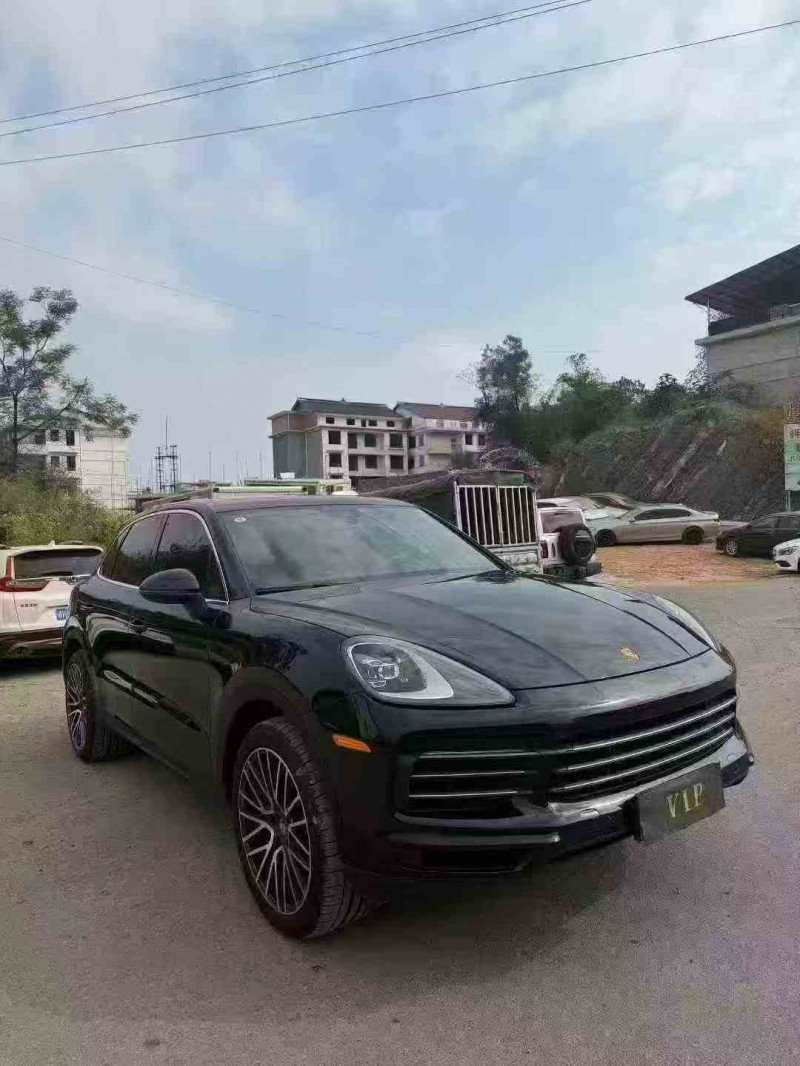 常德22年保时捷卡宴3