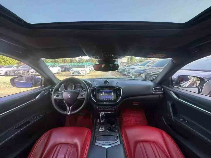 珠海17年玛莎拉蒂Ghibli4