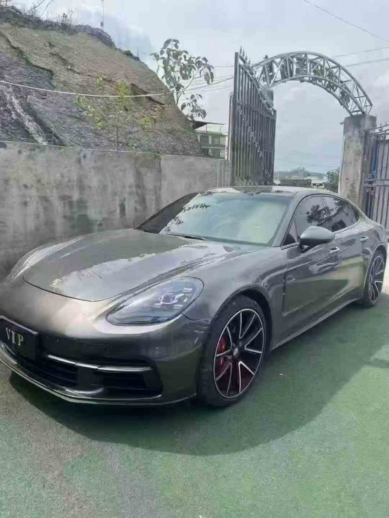 衡阳17年保时捷帕拉梅拉2