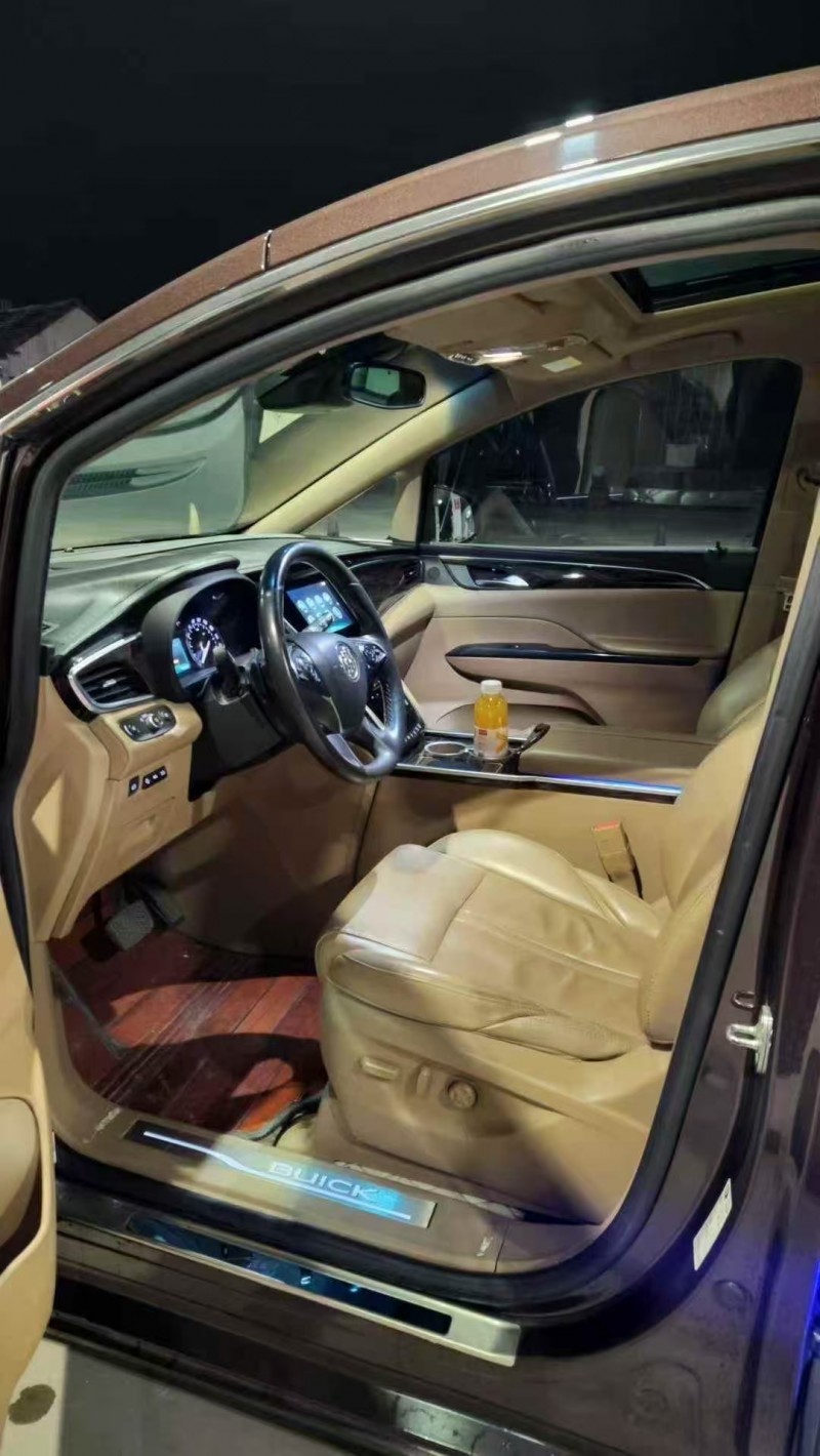 济宁19年别克GL85