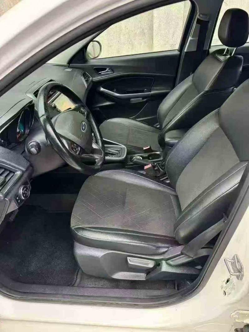 嘉兴20年福特福睿斯4