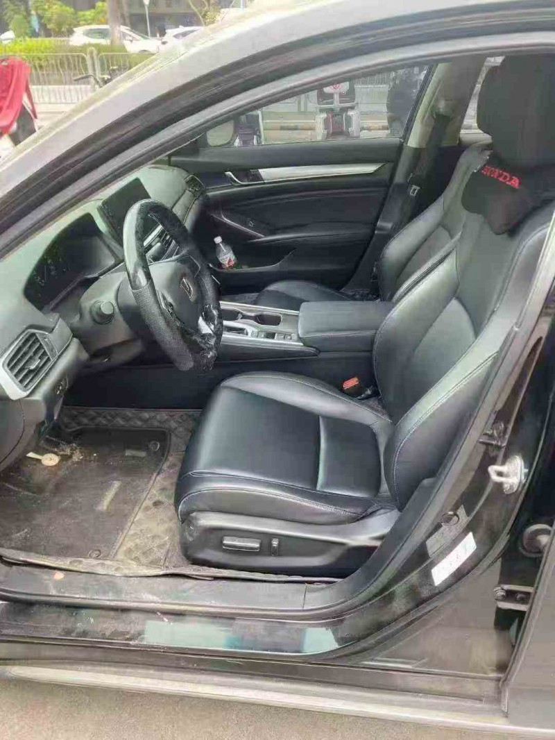珠海22年本田雅阁4