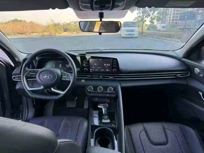 柳州24年现代伊兰特4