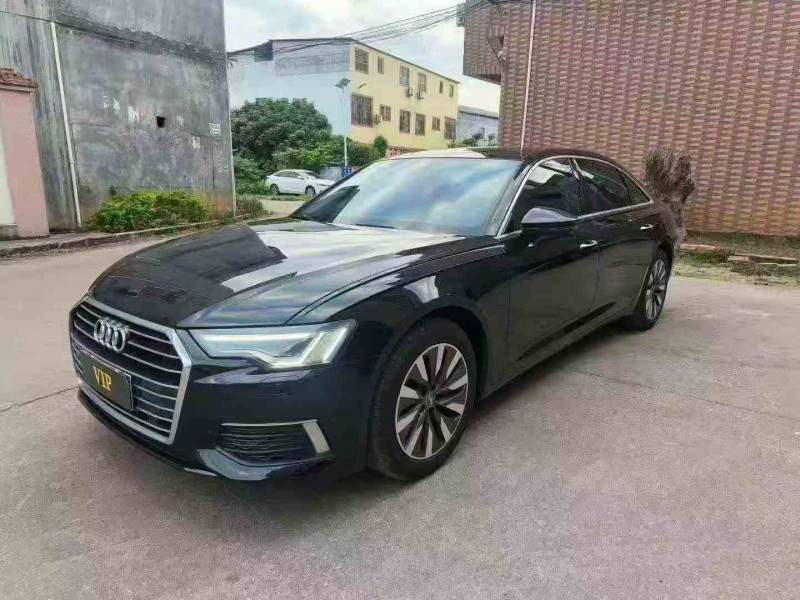 北海21年奥迪A8L2