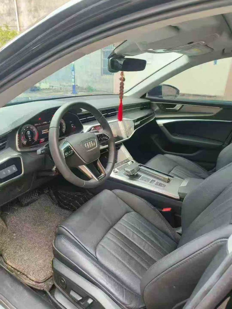 北海21年奥迪A8L4