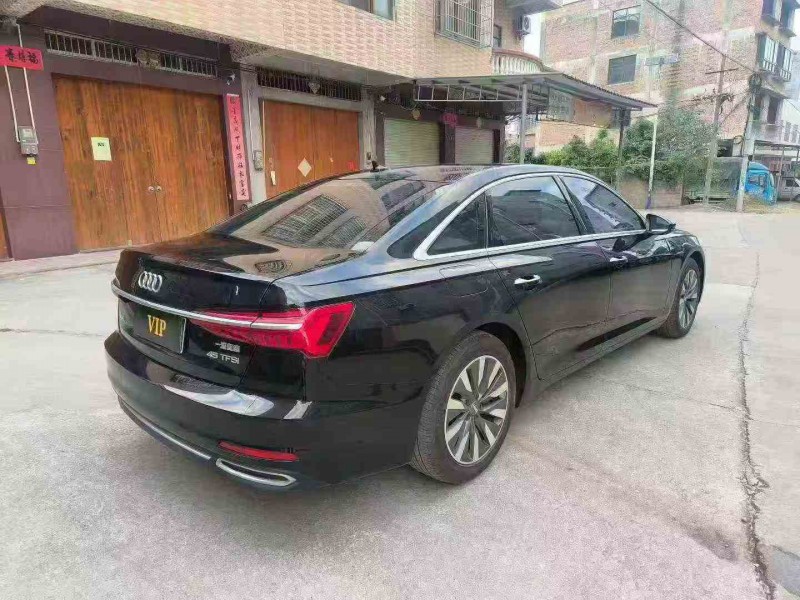 北海21年奥迪A8L8