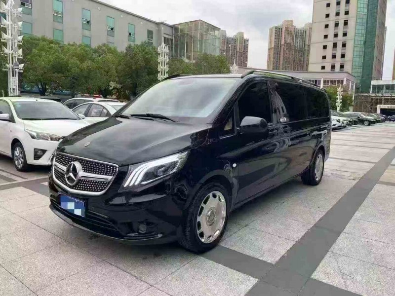 常州18年奔驰威霆3