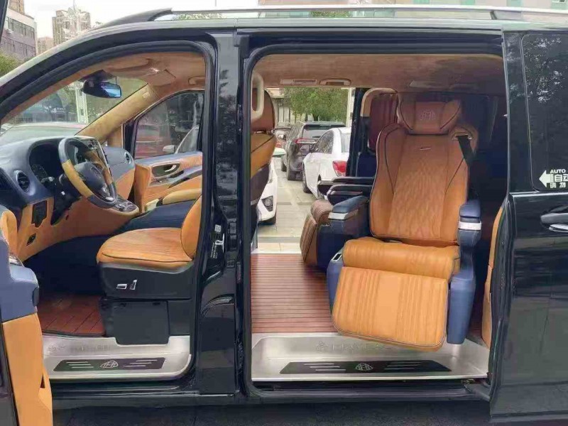 常州18年奔驰威霆4