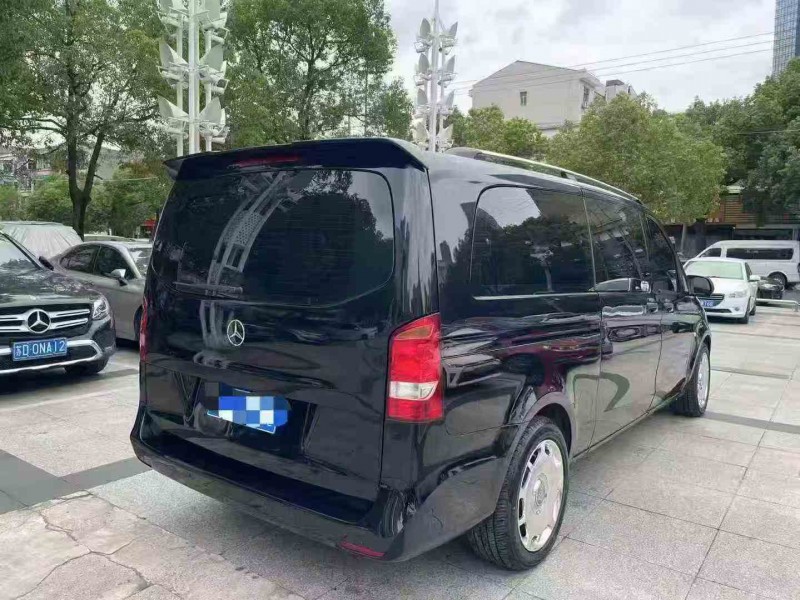 常州18年奔驰威霆7