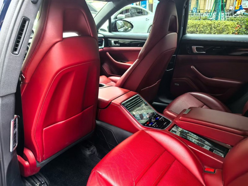 宁波21年保时捷帕拉梅拉4