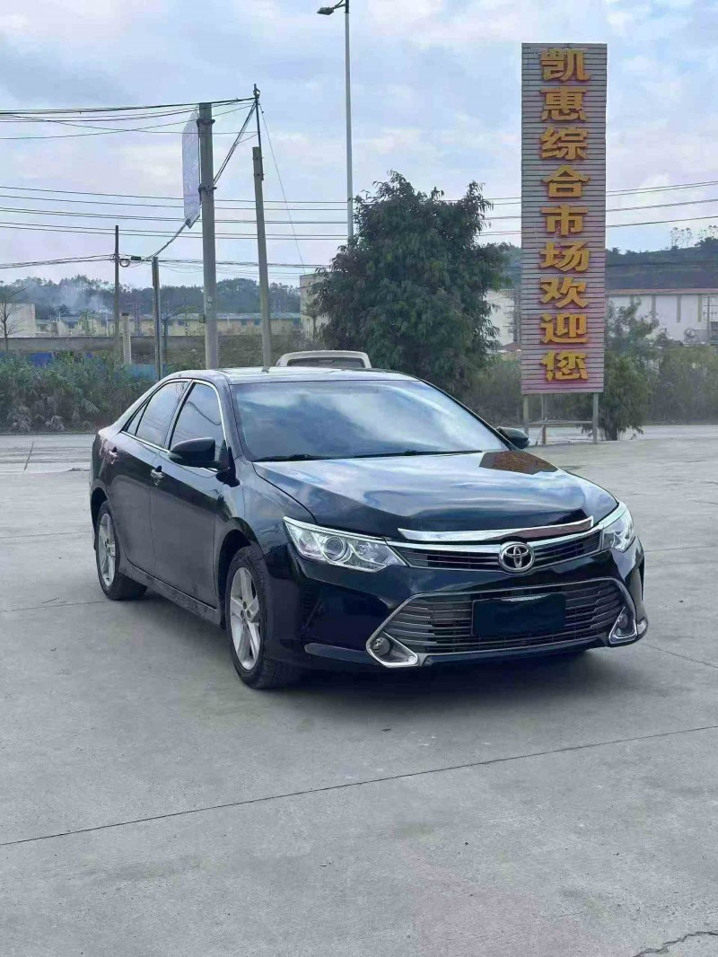 梧州18年丰田凯美瑞3