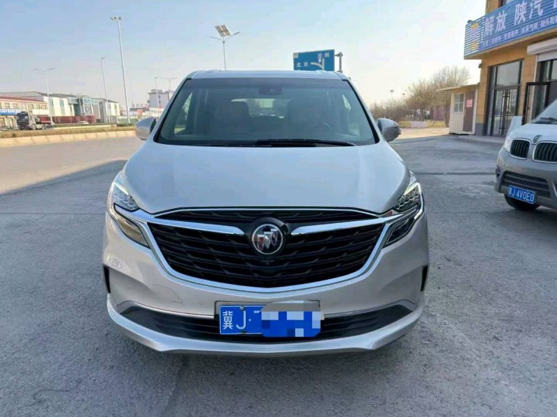 济宁21年别克GL81