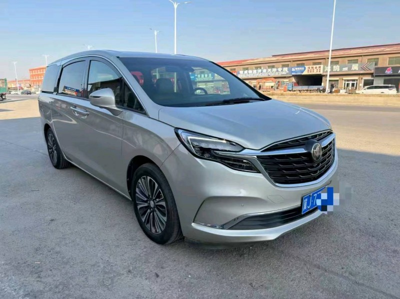 济宁21年别克GL82