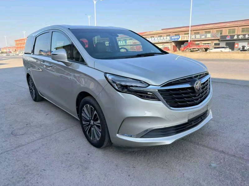 济宁21年别克GL84