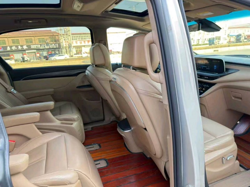 济宁21年别克GL87