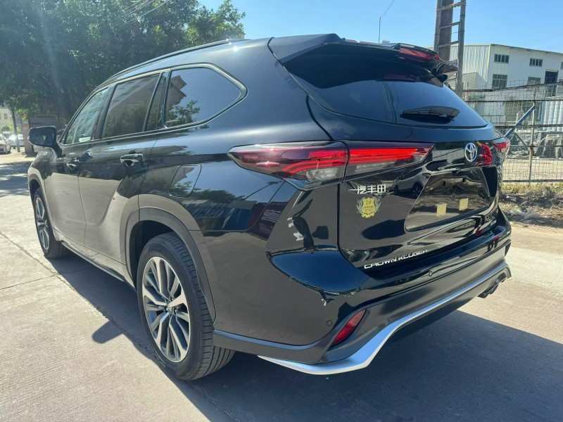 广州25年丰田皇冠4