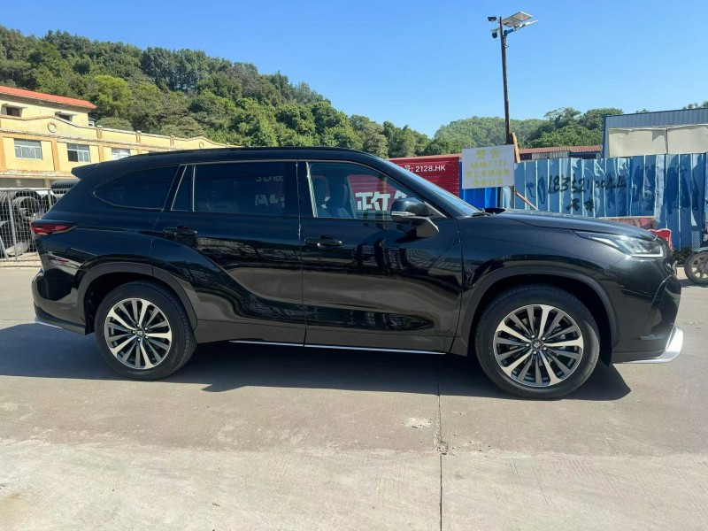 广州25年丰田皇冠5