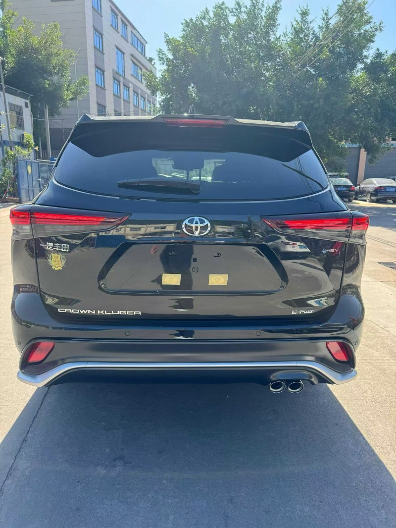 广州25年丰田皇冠9