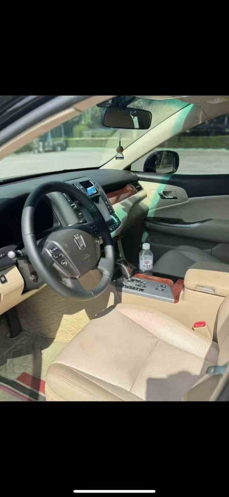 桂林14年丰田皇冠6
