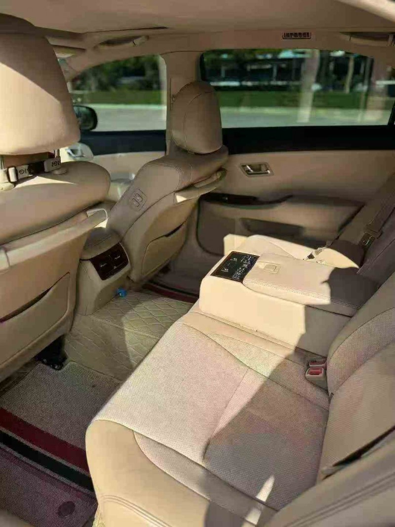 桂林14年丰田皇冠7