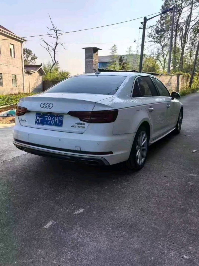 淮南19年奥迪A4L4