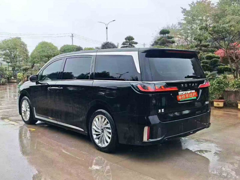 重庆24年岚图汽车梦想家8