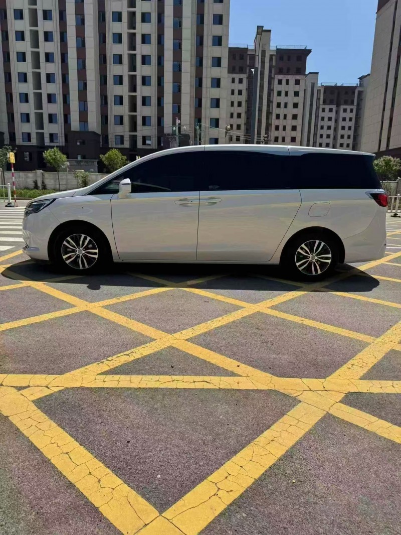 唐山21年别克GL83