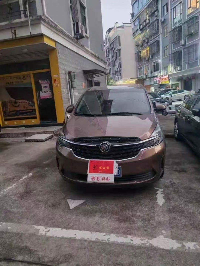 景德镇21年别克GL81