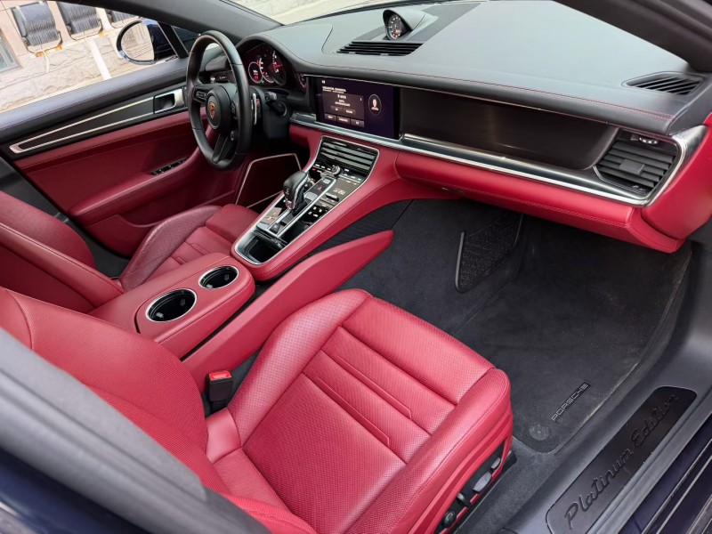 唐山23年保时捷帕拉梅拉4