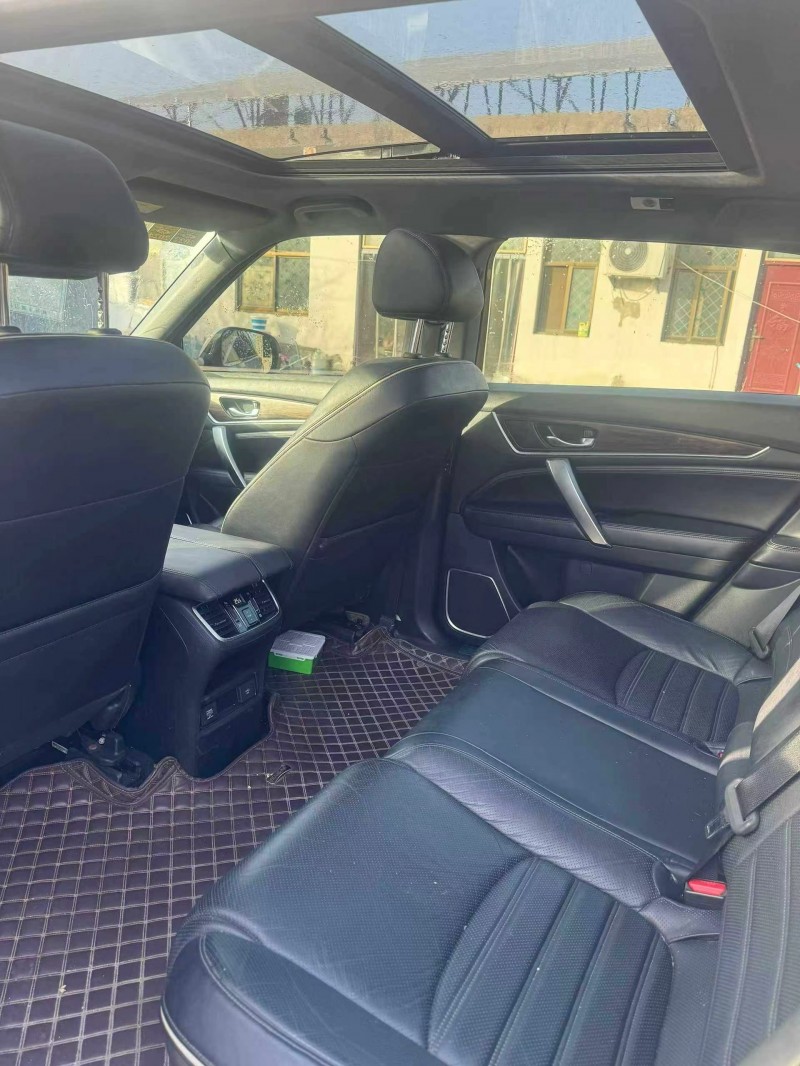 鹤壁18年本田URV8