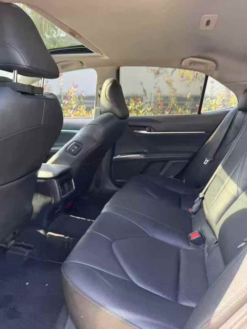 宜昌21年丰田凯美瑞5