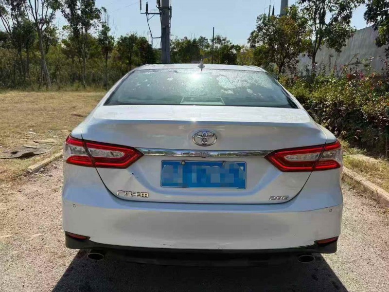 宜昌21年丰田凯美瑞9