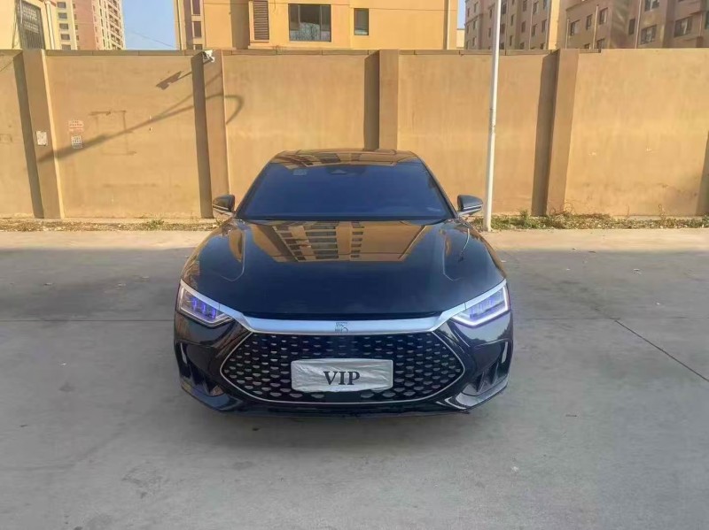 青岛22年比亚迪汉1