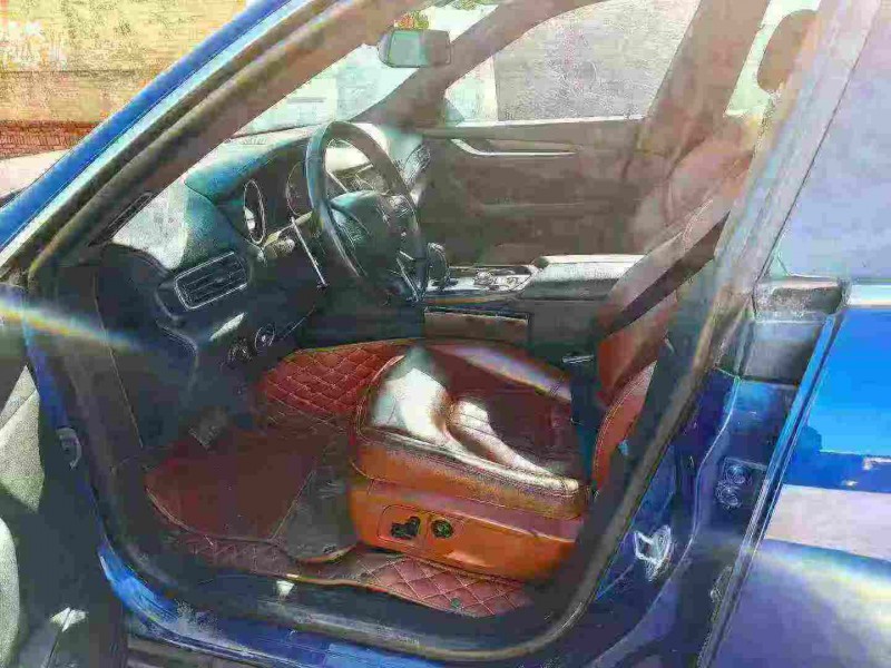 承德17年玛莎拉蒂Levante2