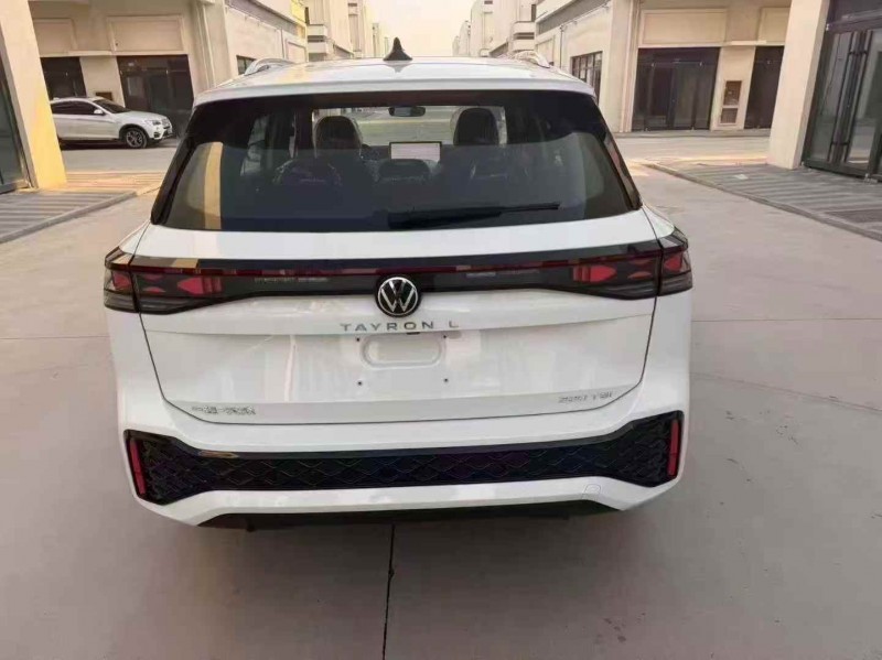 枣庄25年大众探岳9