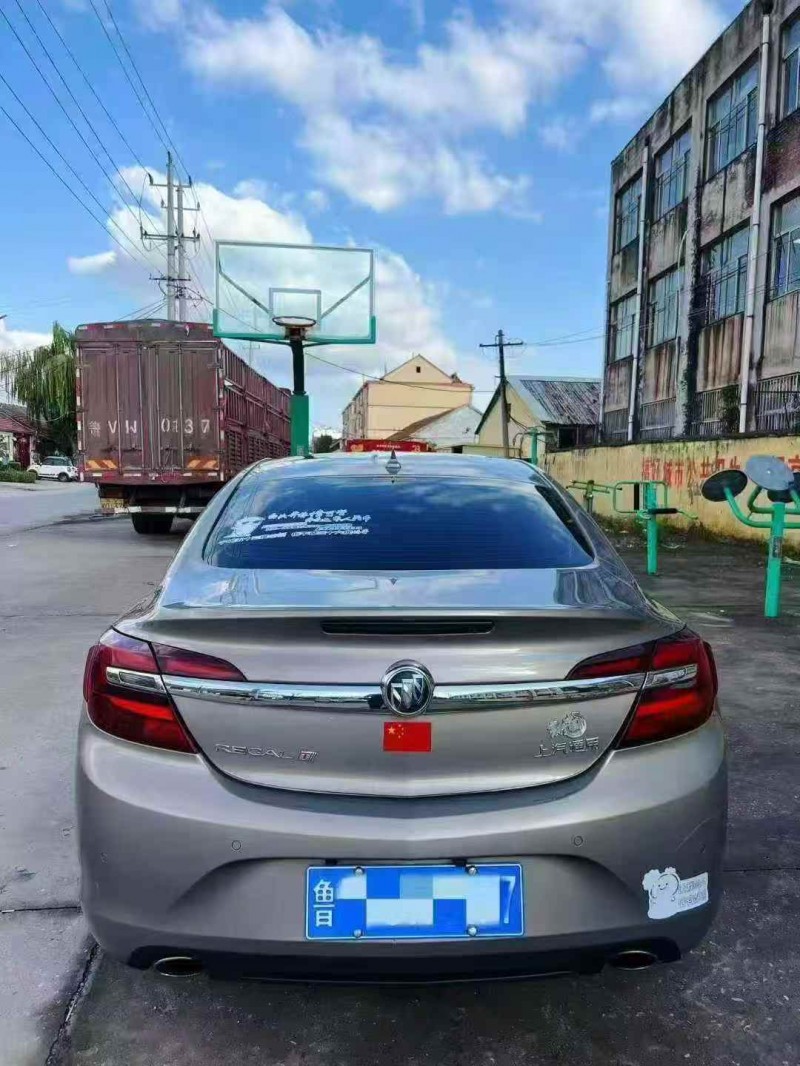 东营16年别克君威9