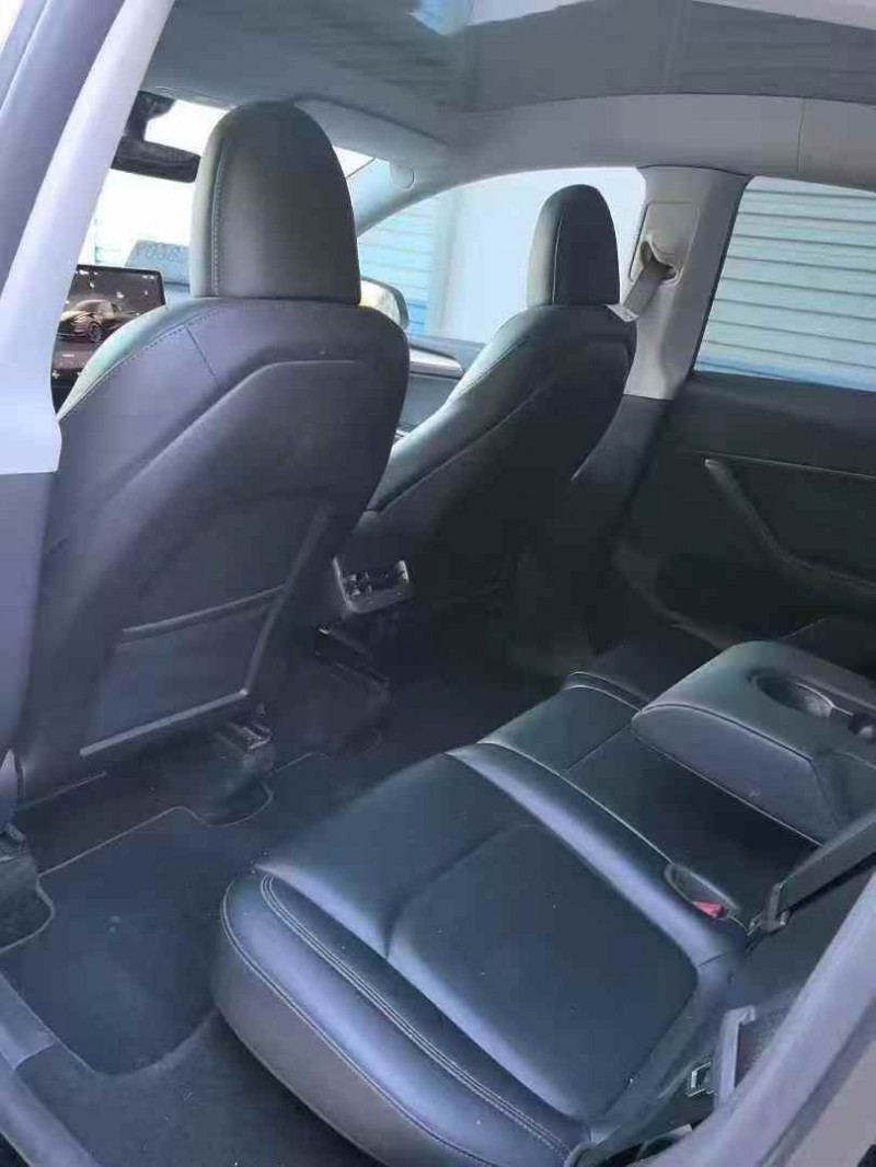 东营22年特斯拉MODEL Y4