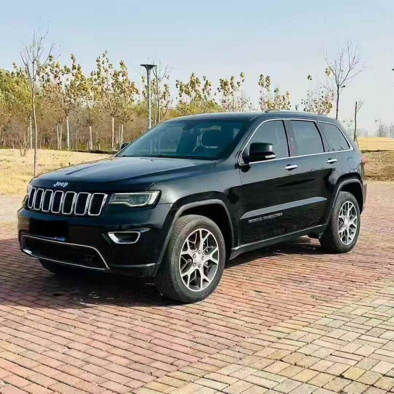 青岛21年Jeep大切诺基2