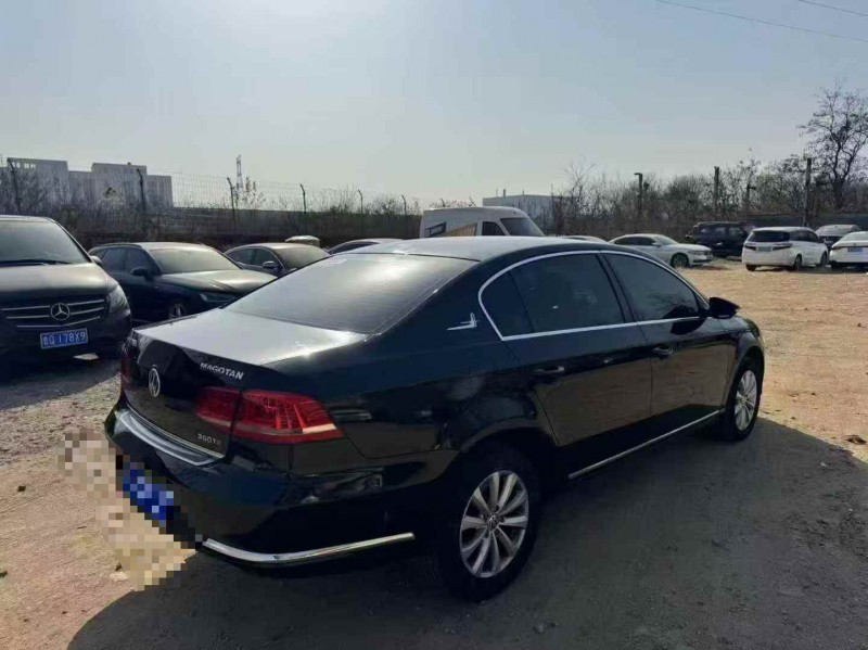 济宁14年大众迈腾8